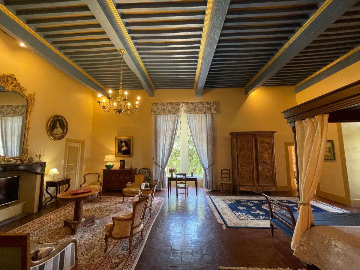 Bed & Breakfast Chateau De Rousson