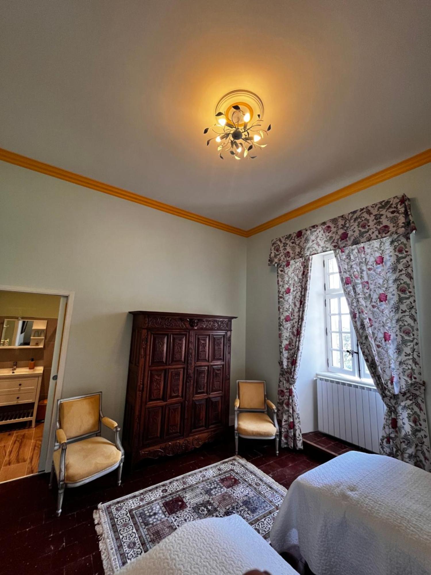 Bed & Breakfast Chateau De Rousson