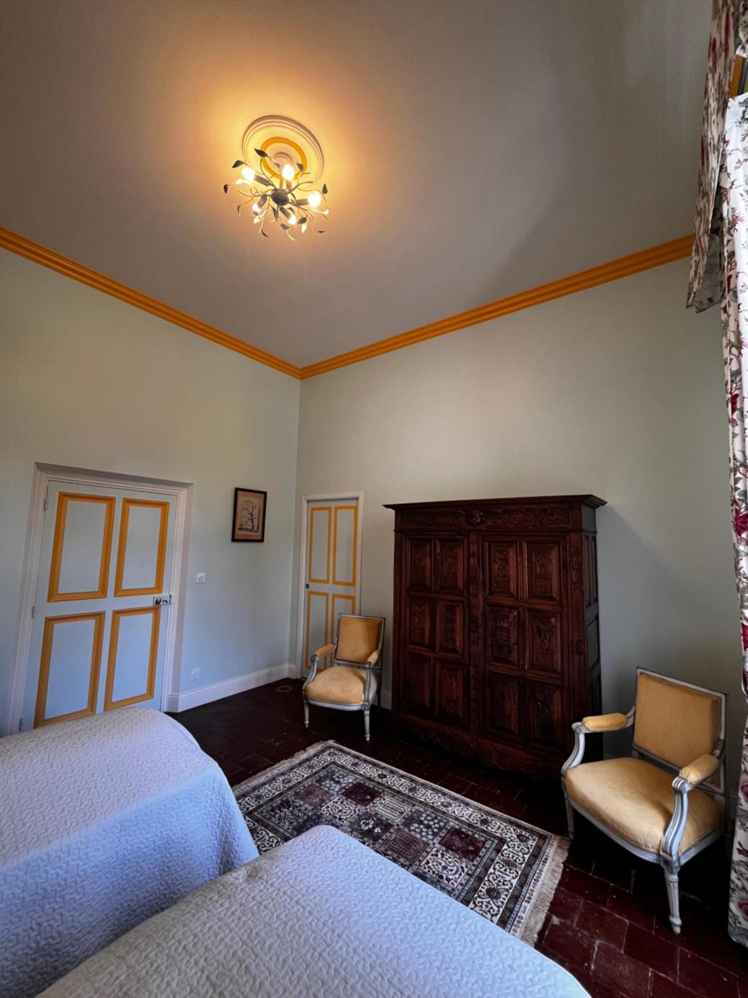 Chateau De Rousson Bed & Breakfast Rousson (Gard)