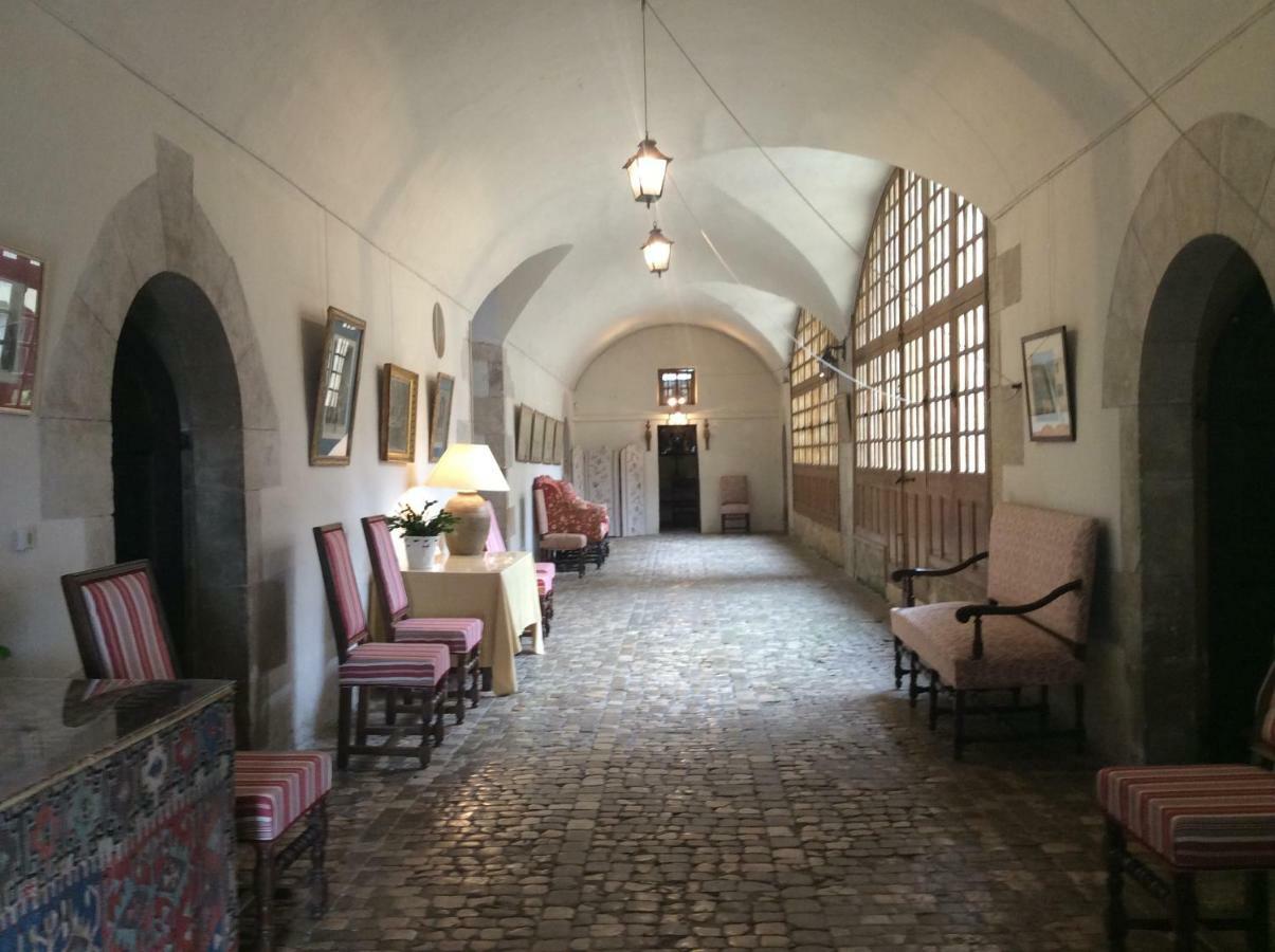 Chateau De Rousson Bed & Breakfast *